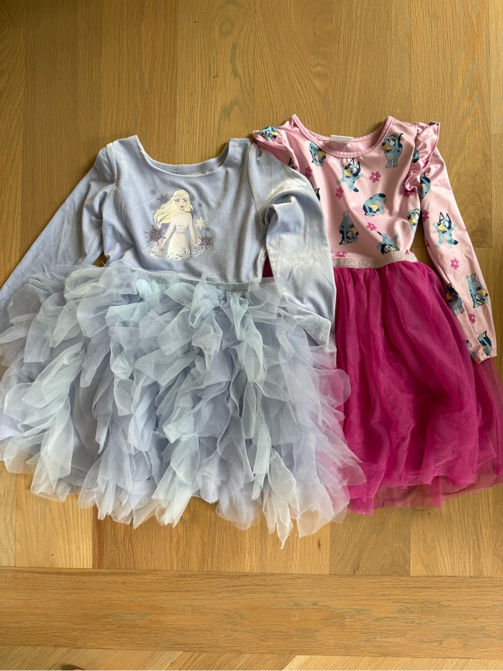 Character dresses bundle - 5T